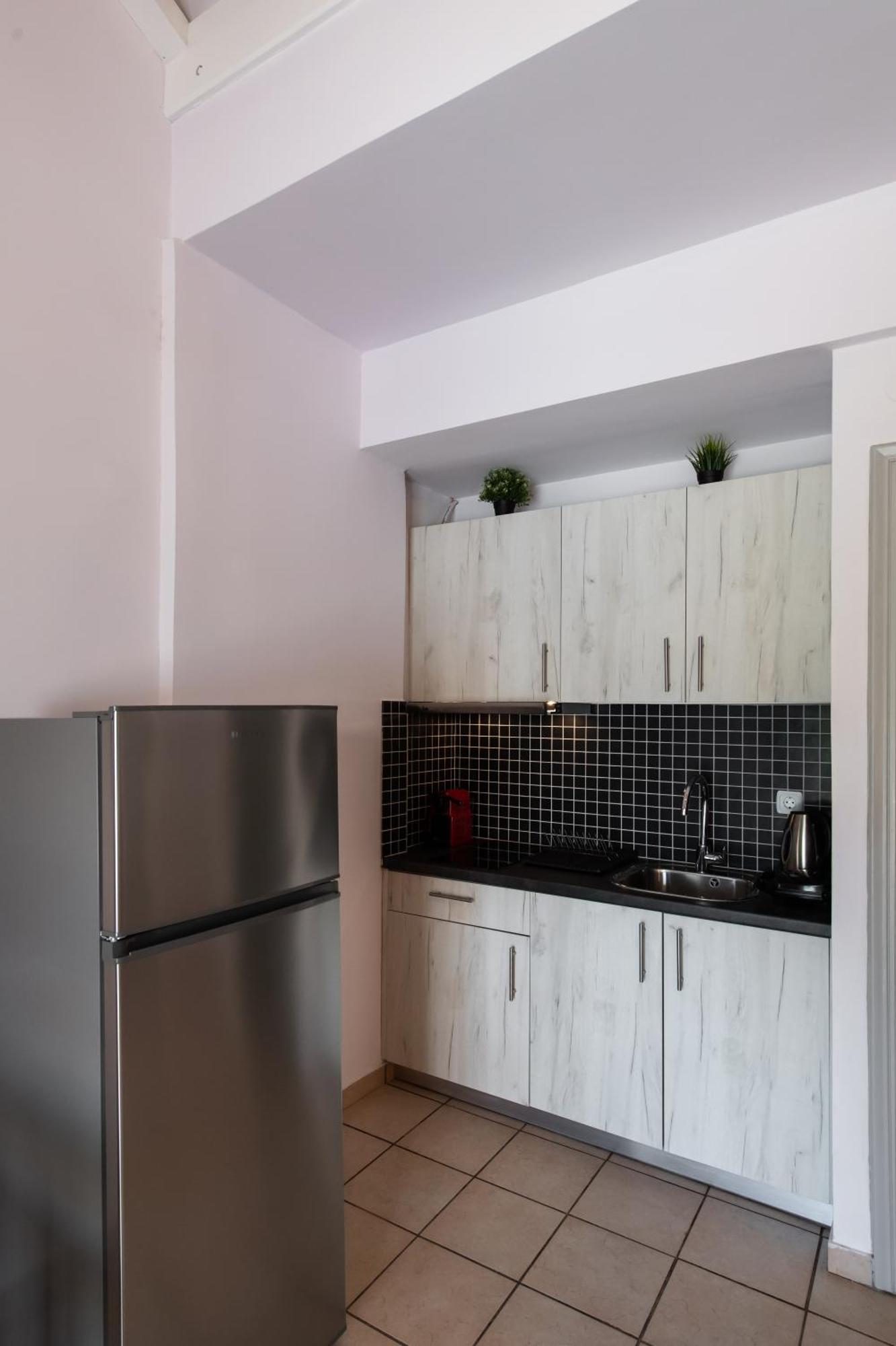 Drakatos Apartments Василики Экстерьер фото